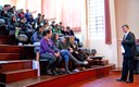 Alunos da Escola João Neves convidam vereador para painel sobre profissões