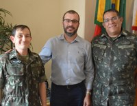 Novo comandante do 13º GAC visita a Câmara.