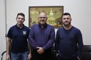 Azevedo recebe assessor pedagógico da Secretaria Municipal de Educação Azevedo recebe assessor pedagógico da Secretaria Municipal de Educação