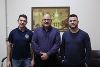 Azevedo recebe assessor pedagógico da Secretaria Municipal de Educação