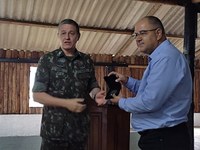 Legislativo recebe medalha do Exército Brasileiro