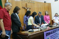 Assinado na Câmara decreto que cria Coordenadoria Municipal da Mulher