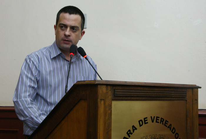 Figueiró quer que comunidade decida destino do Bar América