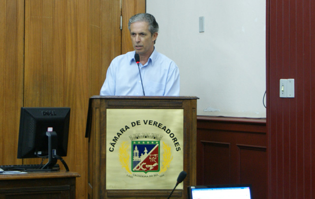 Homero Tatsch sugere a criação de curso de gestão empresarial na UAB