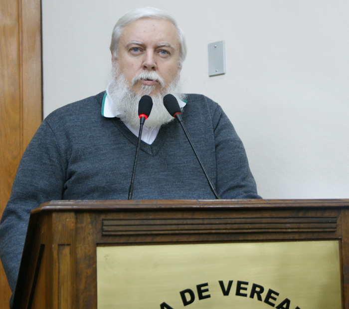 Replantio de árvores será precedido de um estudo, informa o secretário do Meio Ambiente