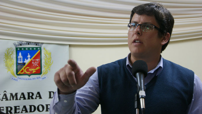 Tarasconi questiona utilização de quiosque