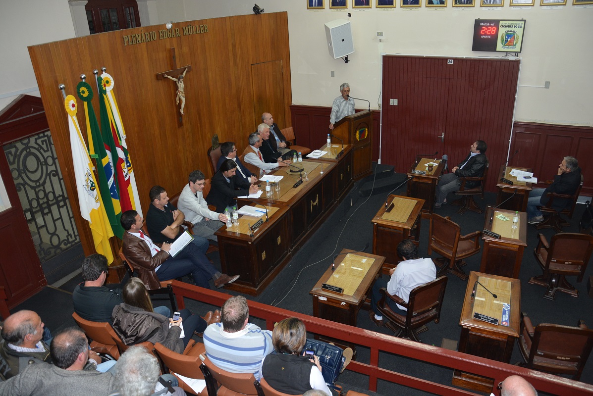 Audiência pública discute implantação do estacionamento rotativo em Cachoeira do Sul.