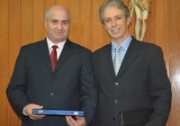 Câmara homenageia 50 anos da Agro-Pertences.