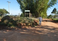 Interior: Marcelinho reitera pedido de retirada de terra em acesso de localidade.