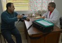 Paixão discute auxílio alimentação com médicos cubanos.