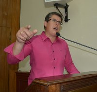 Identidade de gênero no PME: Tarasconi elogia atuação das igrejas