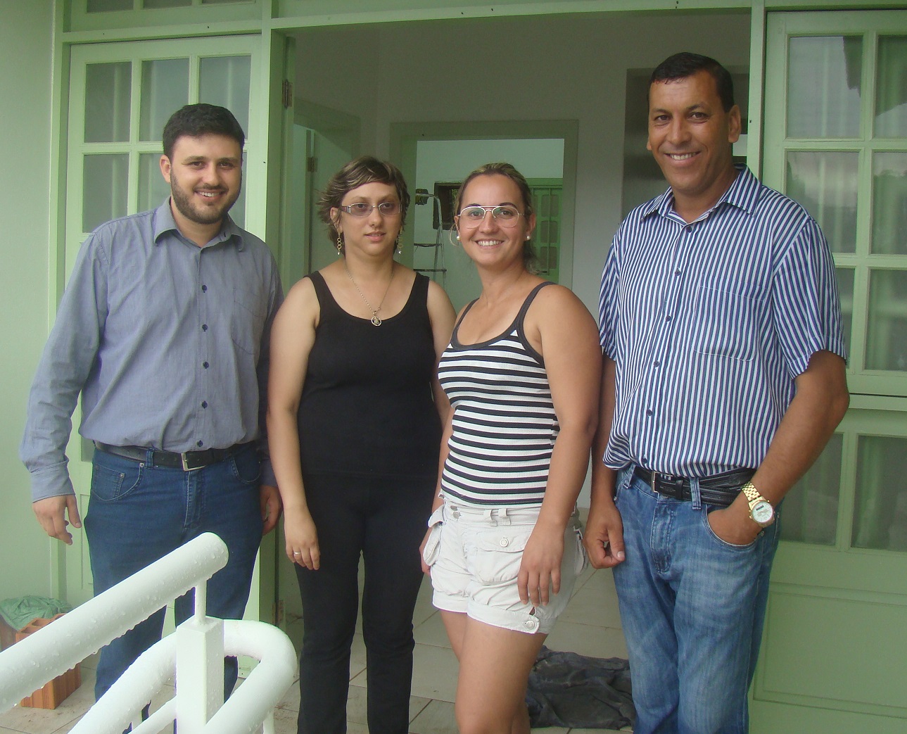 Vereadores Cornelli e Jeremias visitam posto do Bairro Carvalho