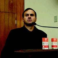 Marcelinho denuncia distribuição de remédios vencidos pelo SUS