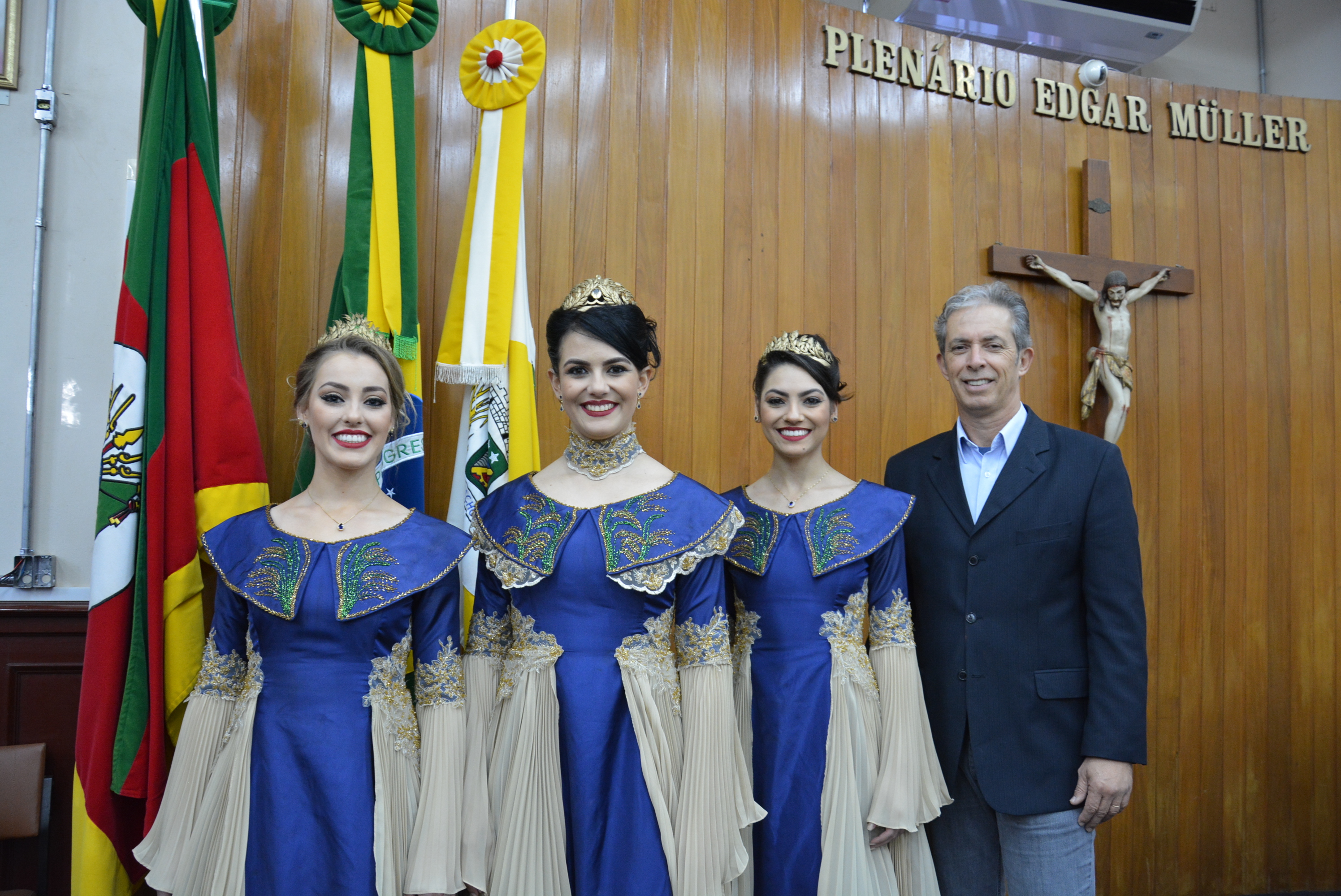 Soberanas da Fenarroz visitam a Câmara